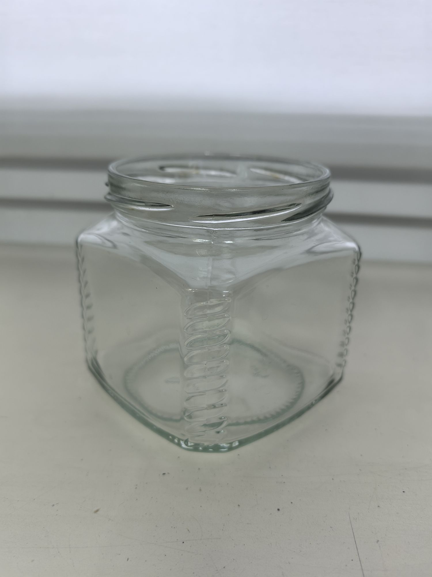 Банка стеклянная КУБИК0,25л 66мм,ТВ